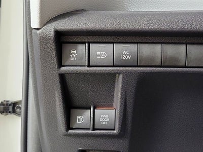2025 Toyota Sienna XLE 8 Passenger