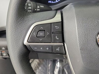 2025 Toyota Sienna XLE 8 Passenger