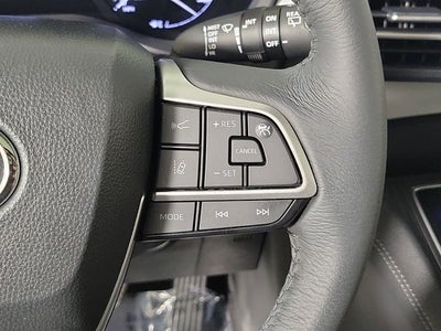 2025 Toyota Sienna XLE 8 Passenger