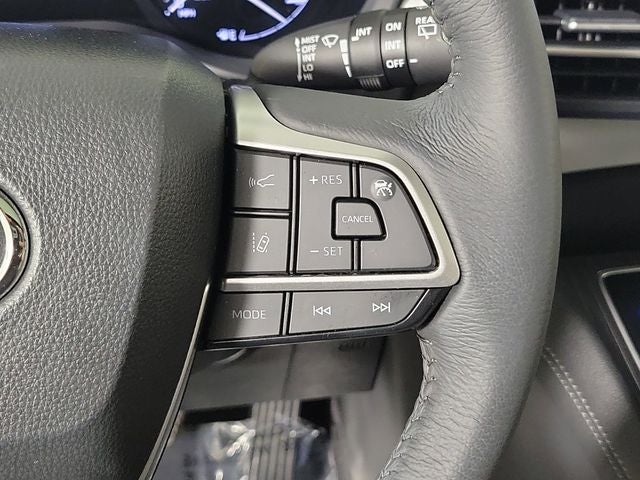 2025 Toyota Sienna XLE 8 Passenger