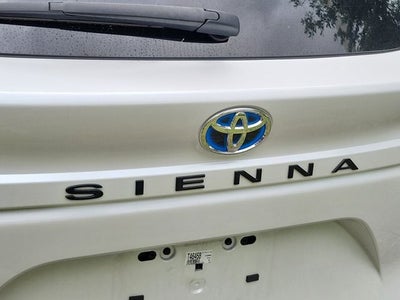 2025 Toyota Sienna XLE 8 Passenger