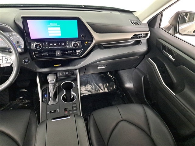 2023 Toyota Highlander Hybrid XLE