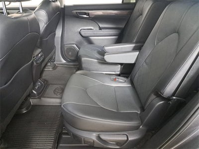 2024 Toyota Highlander Platinum