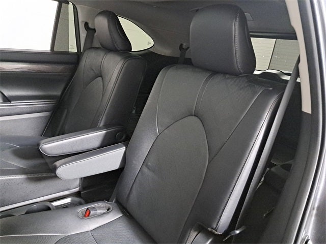 2024 Toyota Highlander Platinum
