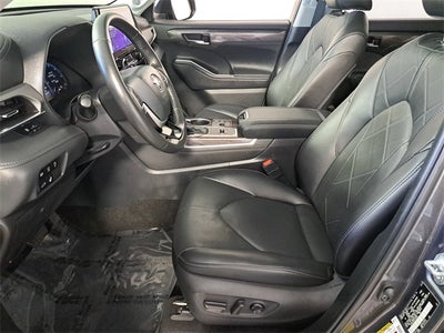 2024 Toyota Highlander Platinum