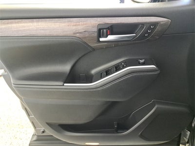 2024 Toyota Highlander Platinum
