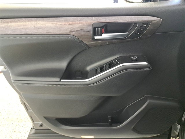 2024 Toyota Highlander Platinum