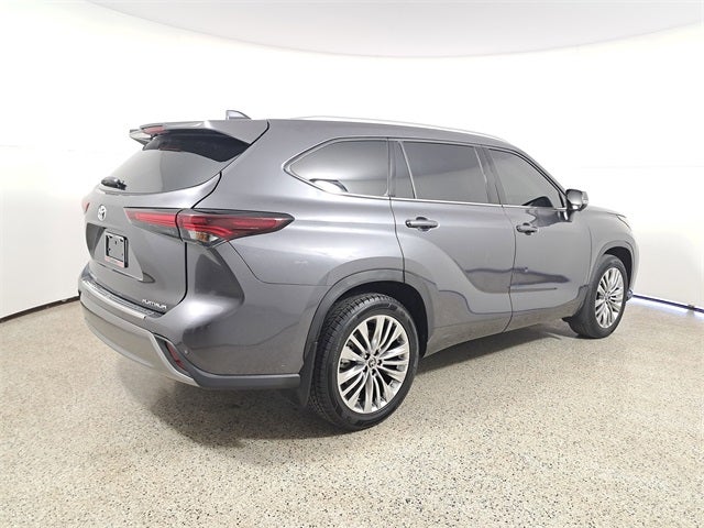 2024 Toyota Highlander Platinum