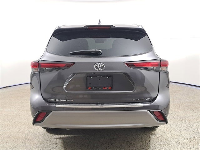 2024 Toyota Highlander Platinum