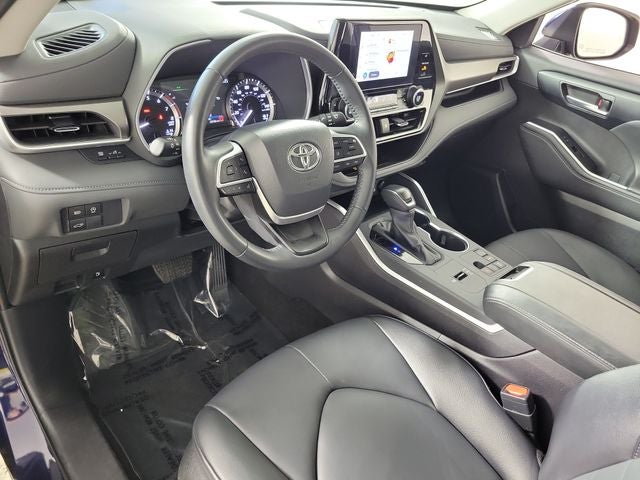 2025 Toyota Highlander XLE