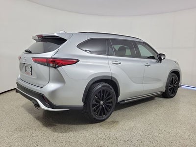 2023 Toyota Highlander XSE