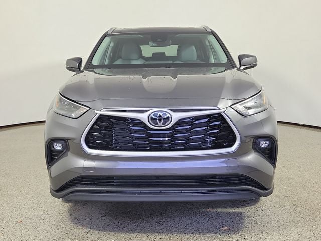 2025 Toyota Highlander XLE