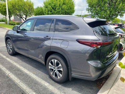 2025 Toyota Highlander XLE