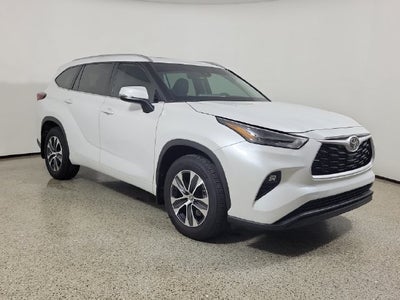2025 Toyota Highlander XLE
