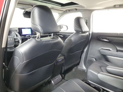 2025 Toyota Highlander XLE