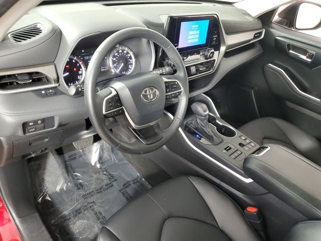 2025 Toyota Highlander XLE