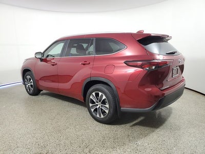 2025 Toyota Highlander XLE