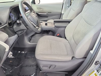 2021 Toyota Sienna LE 8 Passenger