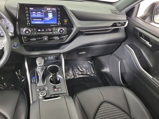 2022 Toyota Highlander XSE