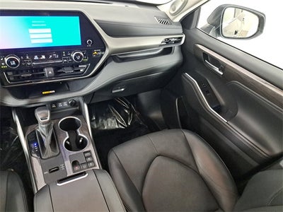 2024 Toyota Highlander Hybrid Limited