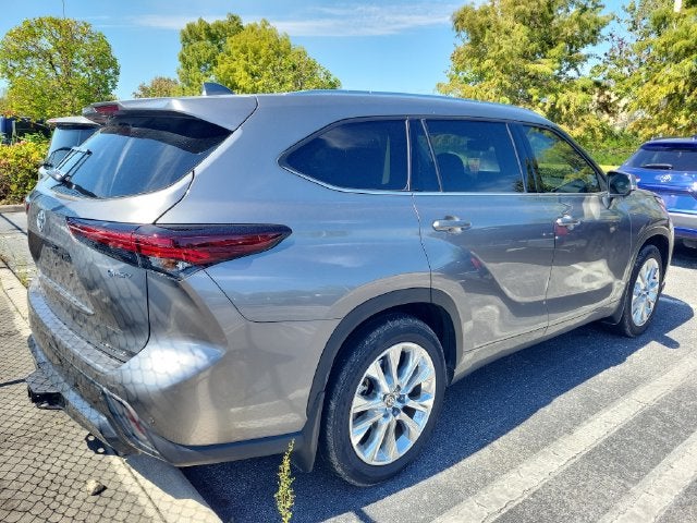 2026 Toyota Highlander Hybrid Limited
