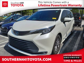 2021 Toyota Sienna XLE 7 Passenger