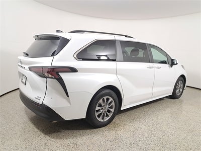 2024 Toyota Sienna XLE 7 Passenger