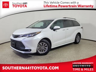 2025 Toyota Sienna XLE 8 Passenger