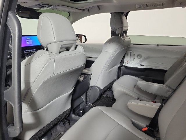 2026 Toyota Sienna XLE 8 Passenger