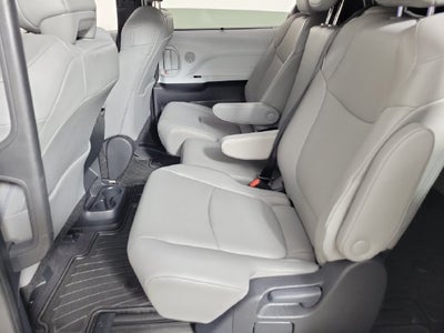 2026 Toyota Sienna XLE 8 Passenger