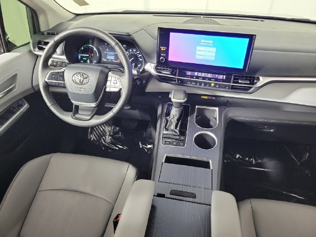 2026 Toyota Sienna XLE 8 Passenger