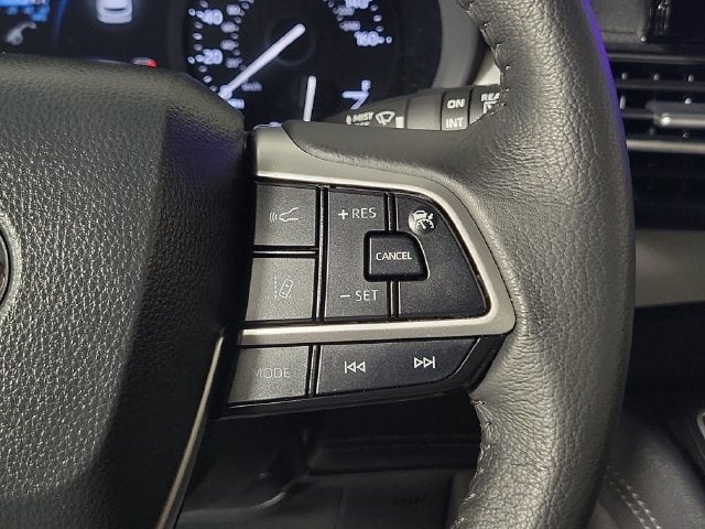 2026 Toyota Sienna XLE 8 Passenger