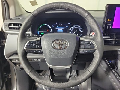 2026 Toyota Sienna XLE 8 Passenger