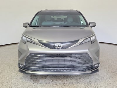 2026 Toyota Sienna XLE 8 Passenger