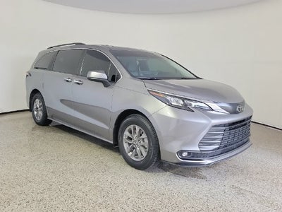 2026 Toyota Sienna XLE 8 Passenger