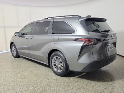 2026 Toyota Sienna XLE 8 Passenger