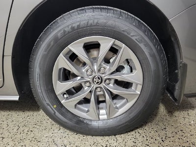 2026 Toyota Sienna XLE 8 Passenger