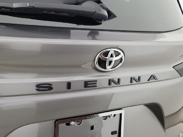 2026 Toyota Sienna XLE 8 Passenger