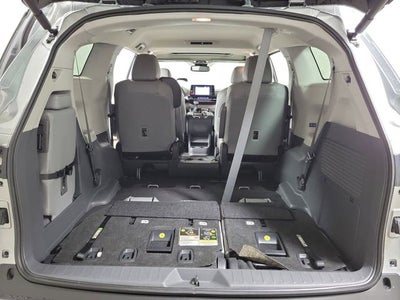 2024 Toyota Sienna XLE 8 Passenger