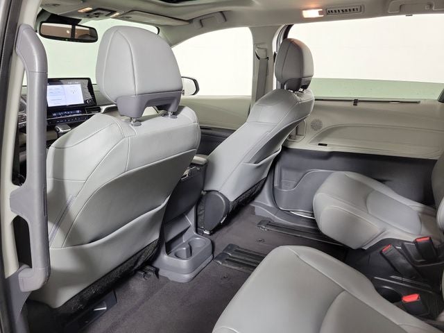 2024 Toyota Sienna XLE 8 Passenger