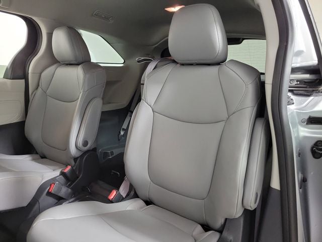 2024 Toyota Sienna XLE 8 Passenger