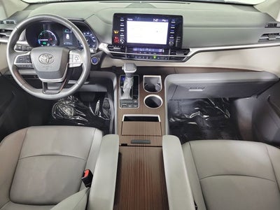 2024 Toyota Sienna XLE 8 Passenger