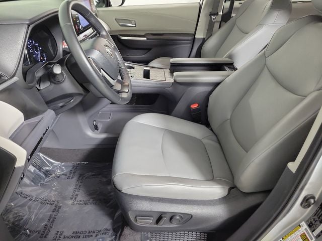 2024 Toyota Sienna XLE 8 Passenger