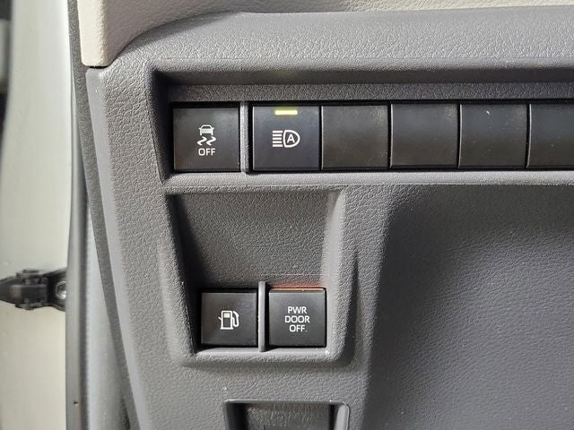 2024 Toyota Sienna XLE 8 Passenger