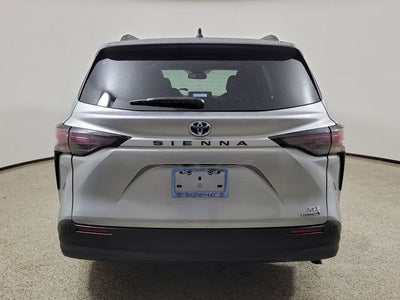 2024 Toyota Sienna XLE 8 Passenger