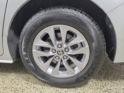 2024 Toyota Sienna XLE 8 Passenger