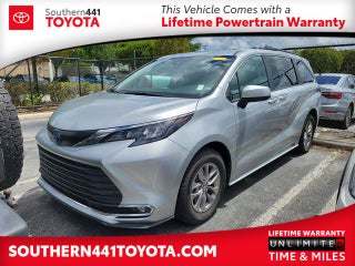 2024 Toyota Sienna XLE 8 Passenger