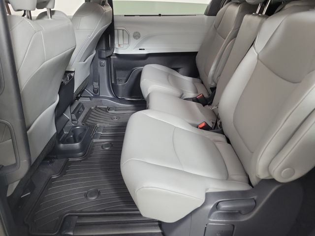 2026 Toyota Sienna XLE 8 Passenger