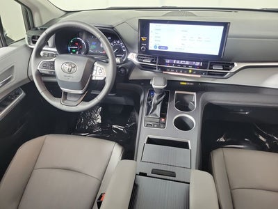 2026 Toyota Sienna XLE 8 Passenger