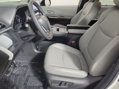 2026 Toyota Sienna XLE 8 Passenger